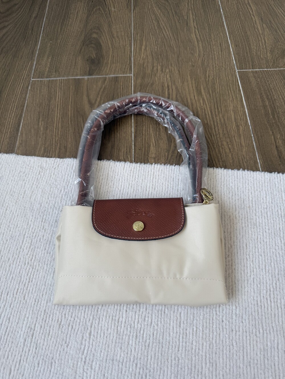 🍇Longchamp Cream Mini Crossbody Bag